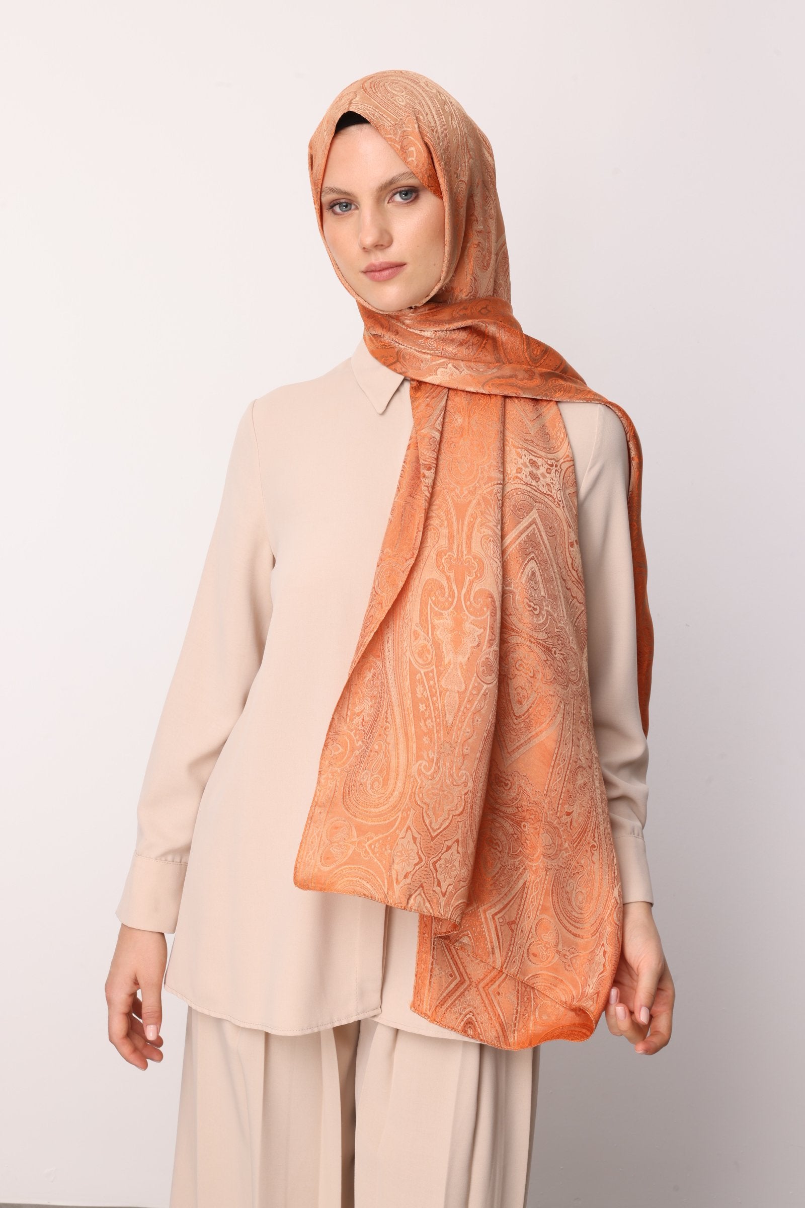 Cinnamon Lisa Pattern Shawl