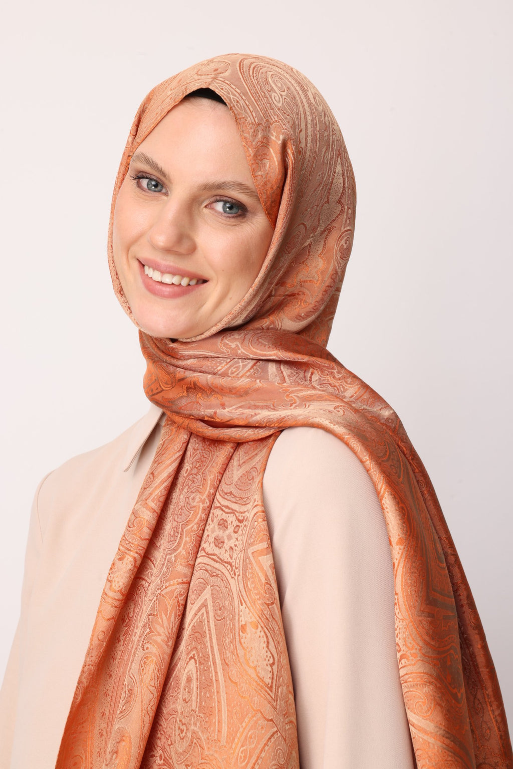 Cinnamon Lisa Pattern Shawl