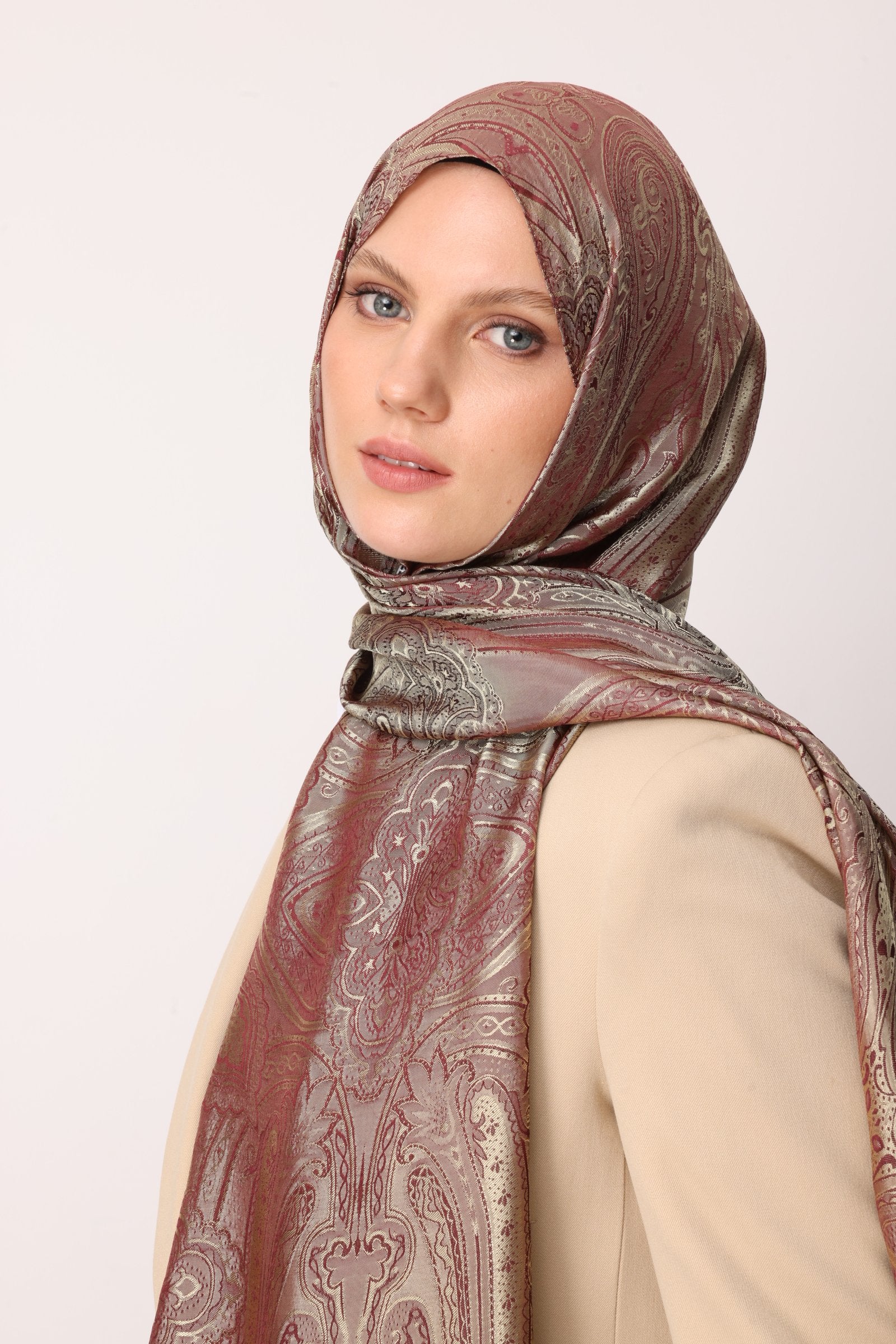 Plum- Salmon Lisa Pattern Shawl