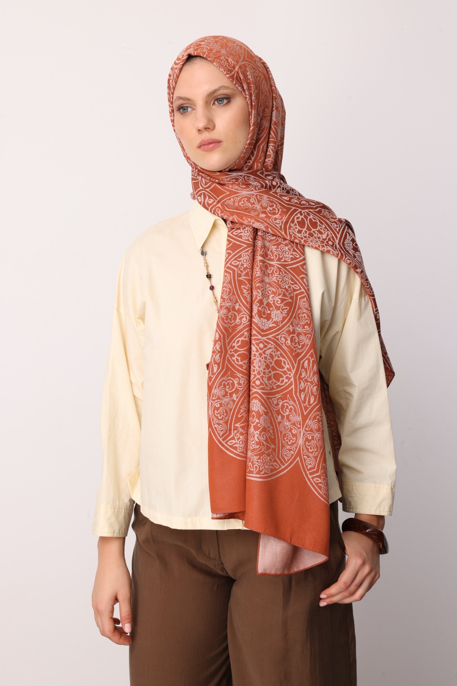 Cinnamon-Beige Morocco Pattern Double-Sided Shawl