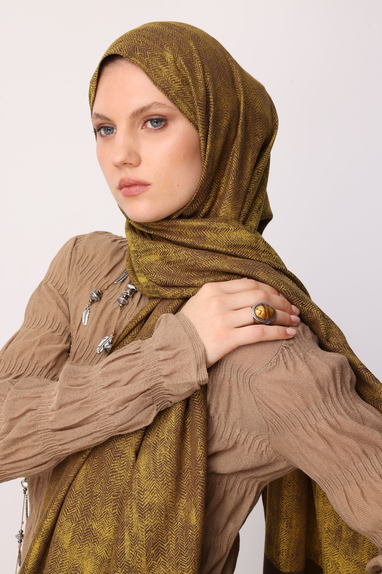 Bitter Brown-Salmon Sahra Pattern Double-Sided Shawl