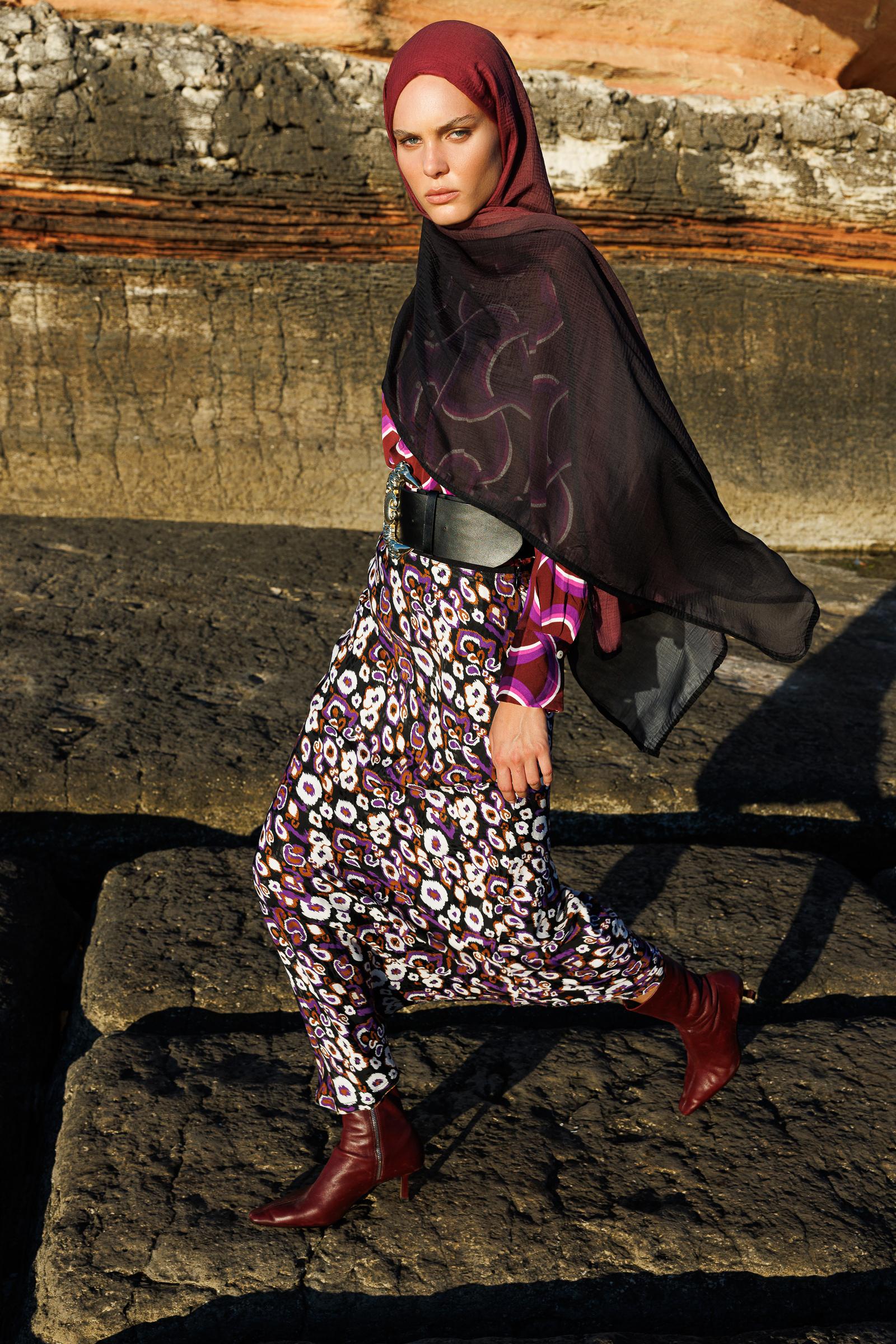 Burgundy Aurora Muslin Shawl
