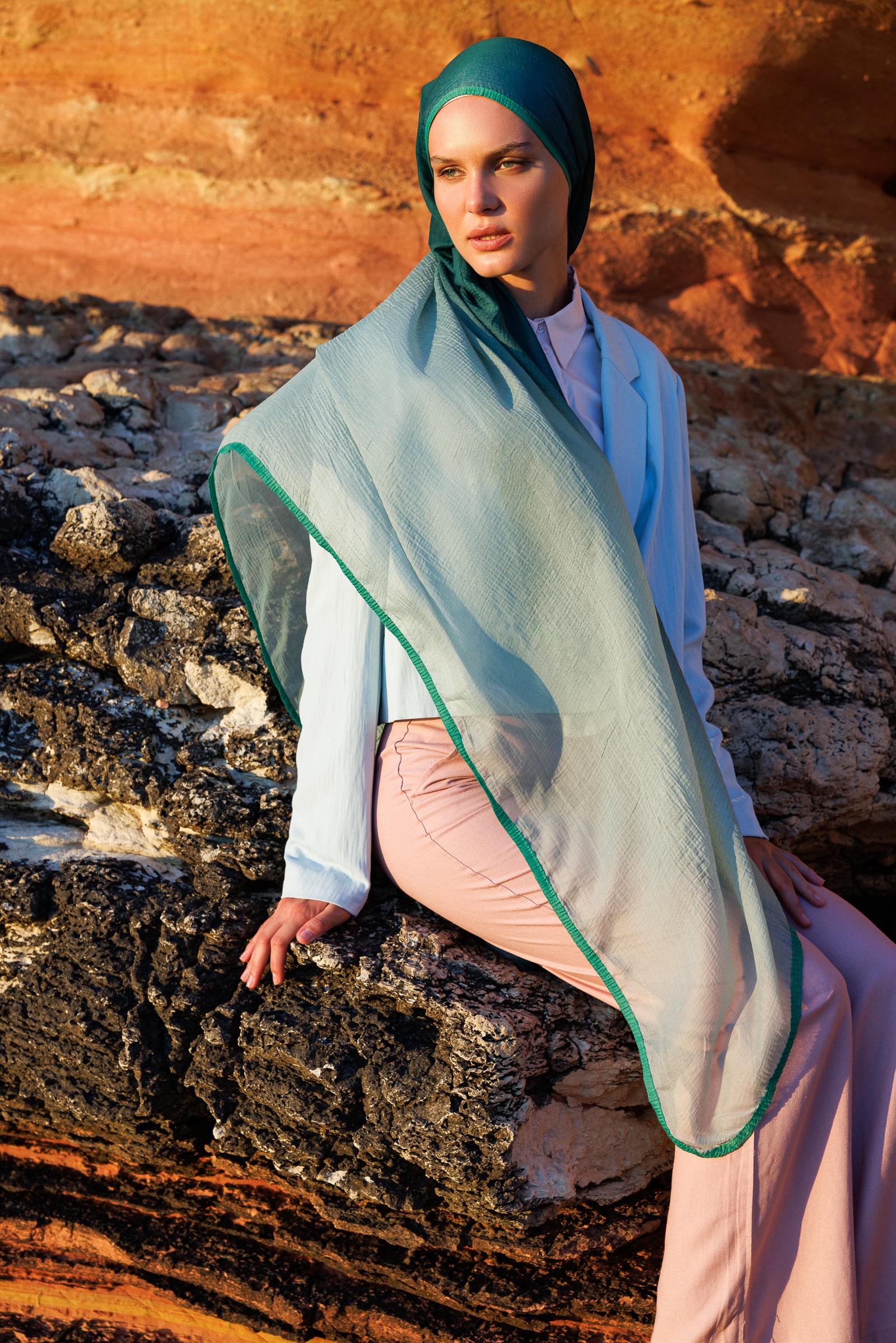 Emerald Aurora Muslin Shawl