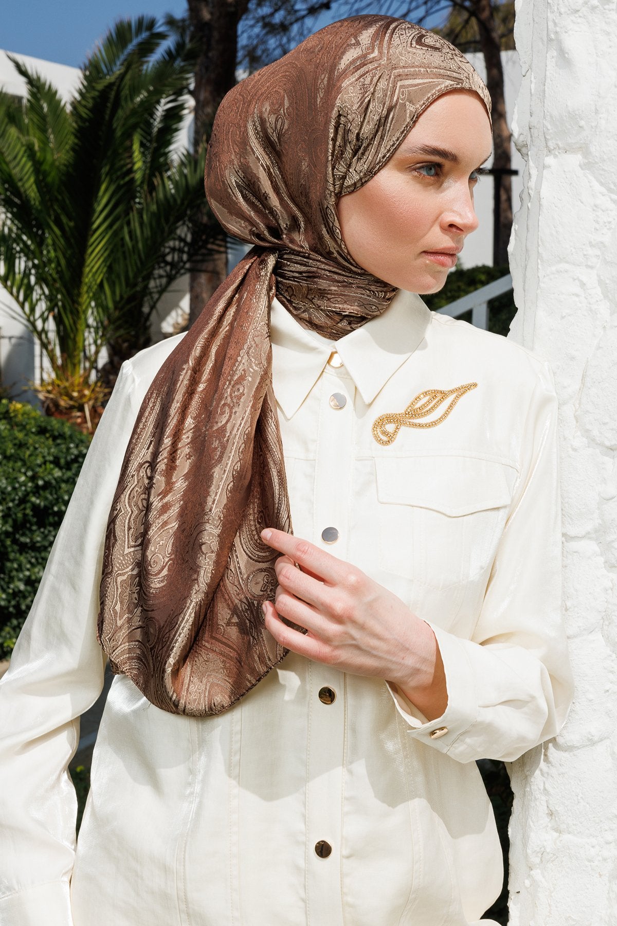 Brown Lisa Pattern Shawl