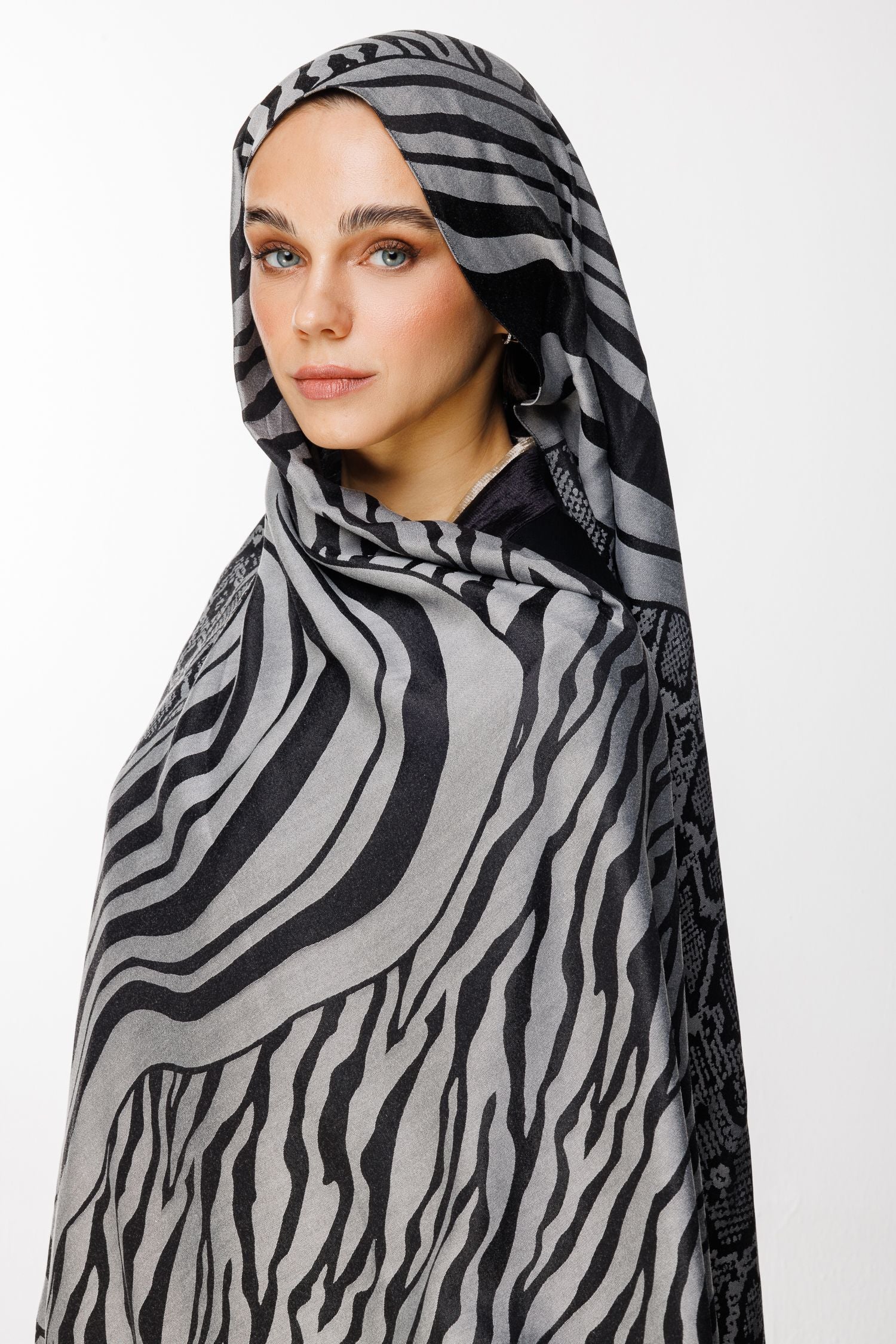 Black-Black Riad Pattern Double-Sided Shawl