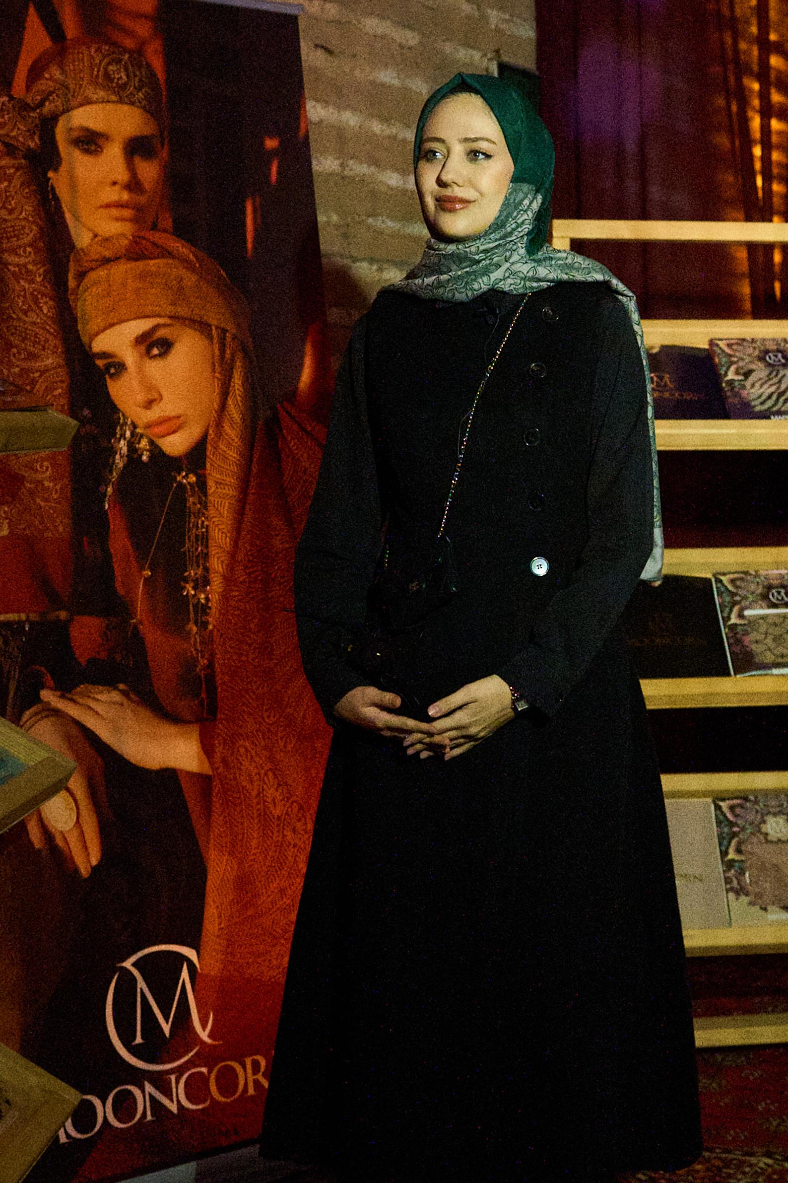 Emerald-Pink Nora Pattern Double-Sided Shawl