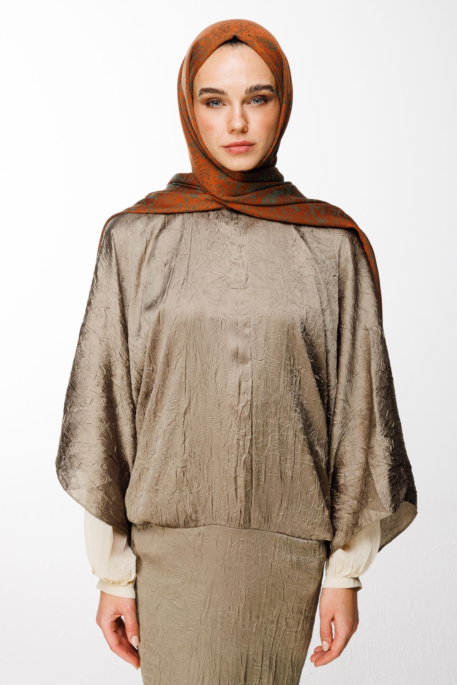 Cinnamon-Emerald Velora Pattern Double-Sided Shawl