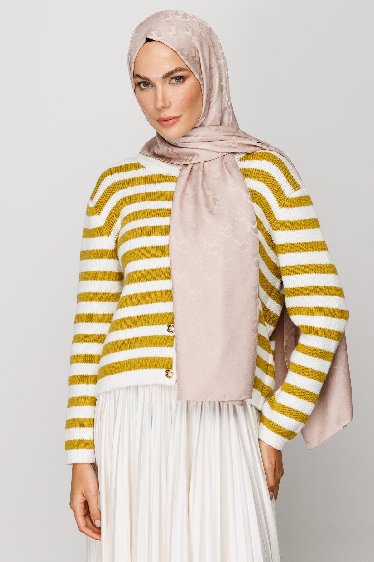 Beige MC Pattern Jacquard Shawl