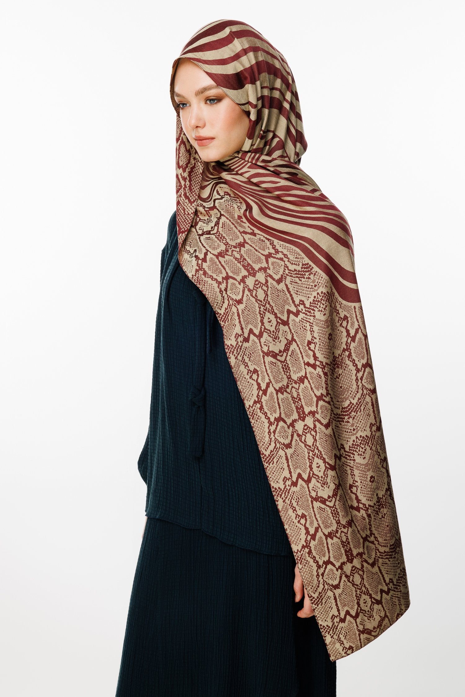 Plum-Salmon Riad Pattern Double-Sided Shawl