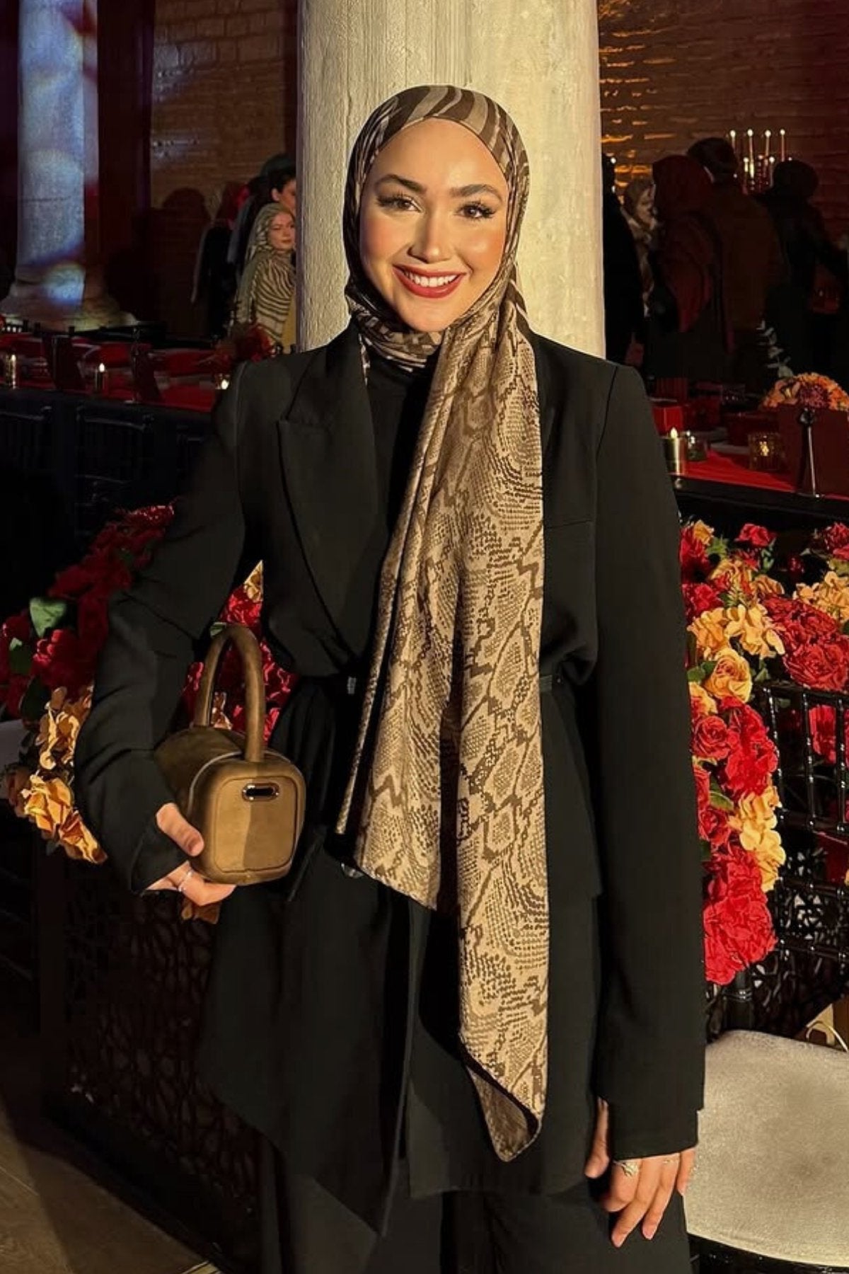 Bitter Brown-Beige Riad Pattern Double-Sided Shawl