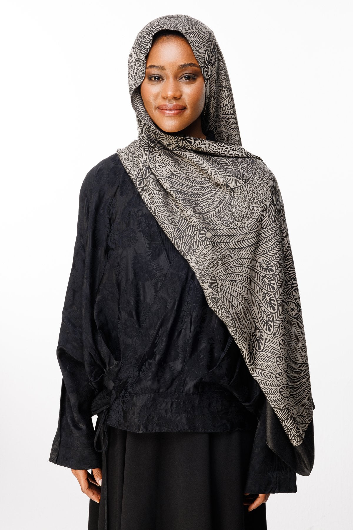 Black-Beige Mayra Pattern Double-Sided Shawl
