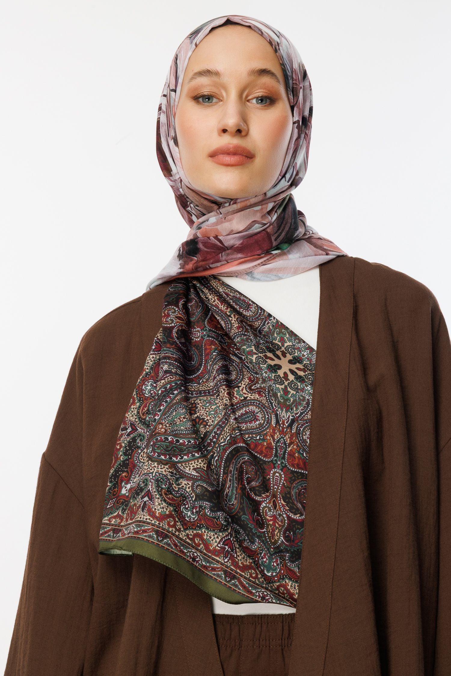 Powder Rossel Pattern Cotton Shawl