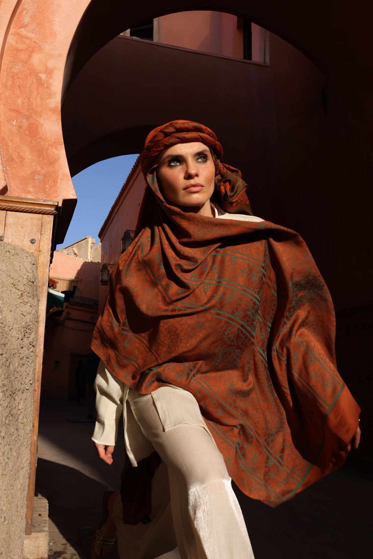 Cinnamon-Emerald Lavin Pattern Double-Sided Shawl