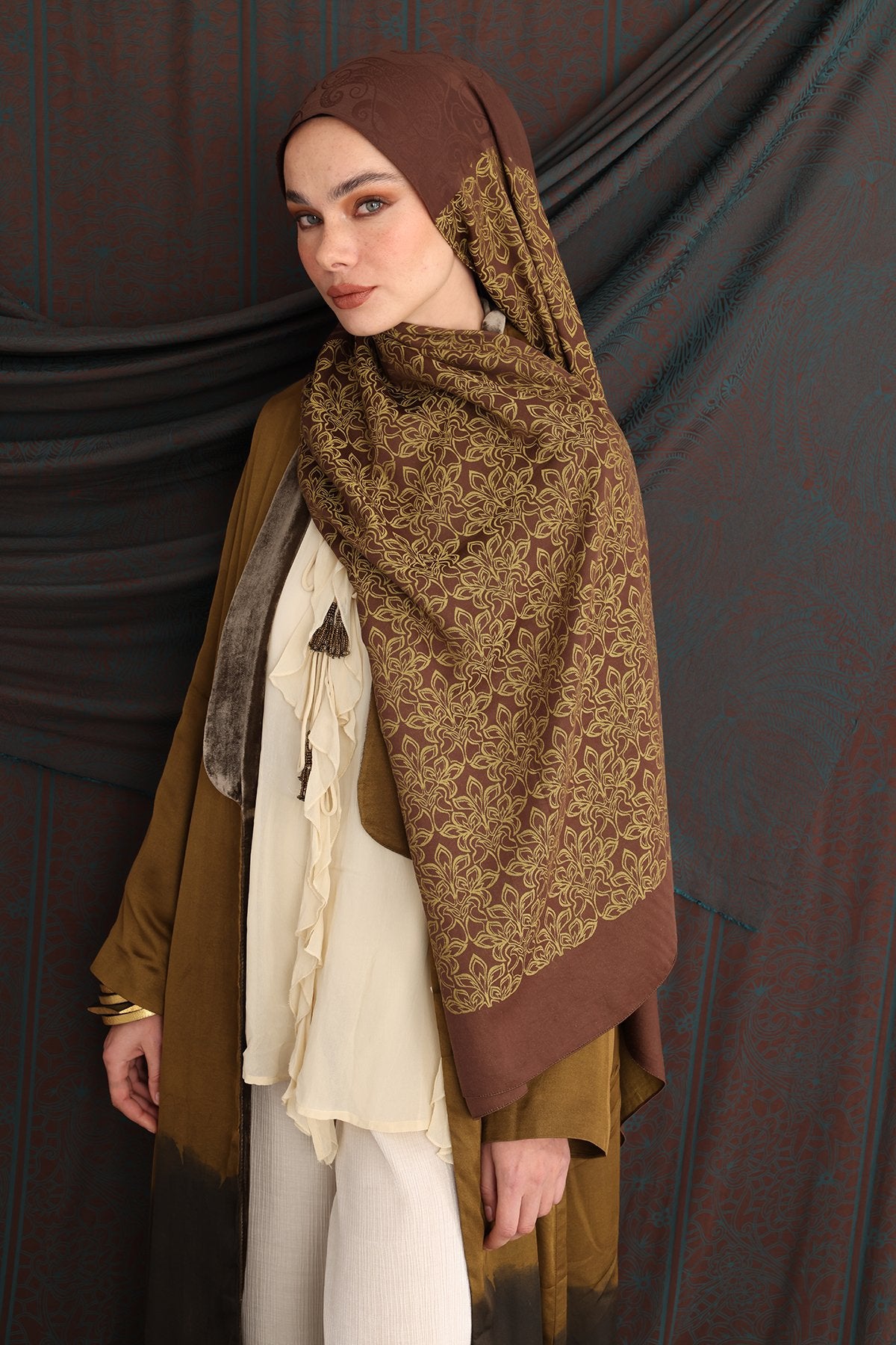 Bitter Brown-Salmon Nora Pattern Double-Sided Shawl